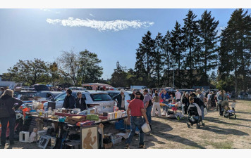 Les photos du vide grenier sont en ligne Connectez vous "photos/vidéos"